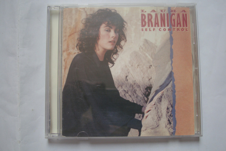 آلبوم موسیقی نوستالژی خاطره انگیز شاد دیسکو Laura Branigan 1984