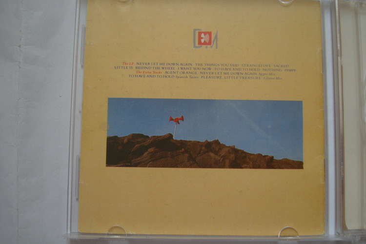 آلبوم موسیقی سینت پاپ Depeche Mode 1987 رتبه دهم جدول موسیقی پرفروش انگلستان و دوم آلمان و دارنده نشان پلاتینی در آمریکا