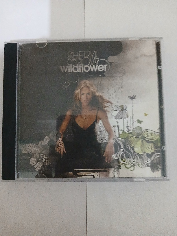 آلبوم موسیقی اوریجینال کانتری راک /پاپ راک Sheryl Crow 2005 با دفترچه کامل