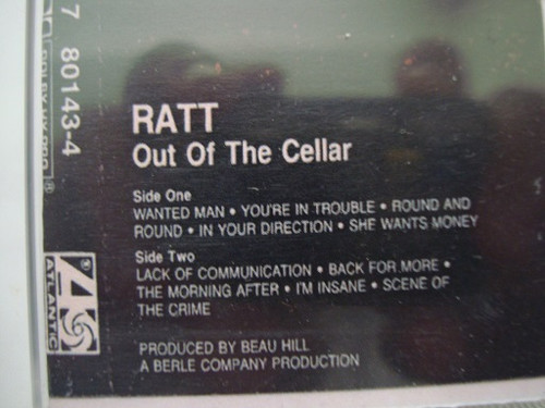 نوار کاست موسیقی گلم متال Ratt 1984 دارنده نشان پلاتینی