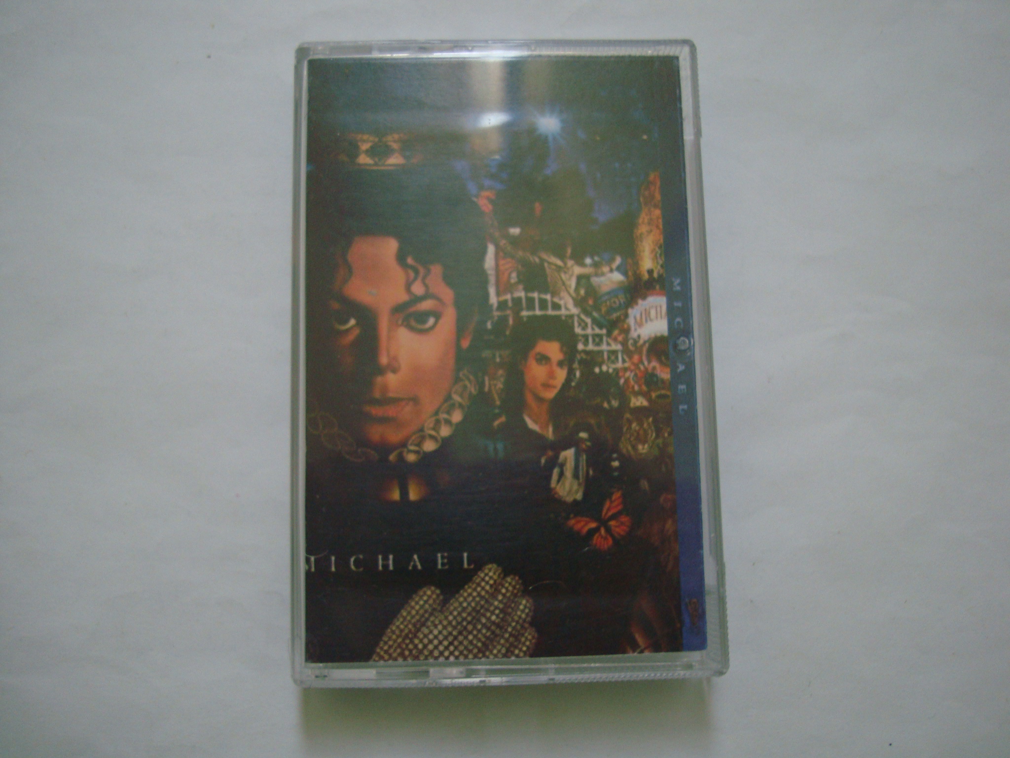 نوار کاست موسیقی شاد دنس الکترونیک Michael Jackson 2010 رتبه سوم جدول موسیقی بیلبورد 200 آمریکا