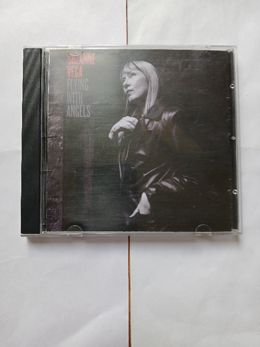 آلبوم موسیقی فولک راک Suzanne Vega 2025