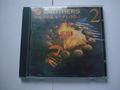 آلبوم موسیقی اورجینال تکنوی شاد Two Brothers on the 4th Floor