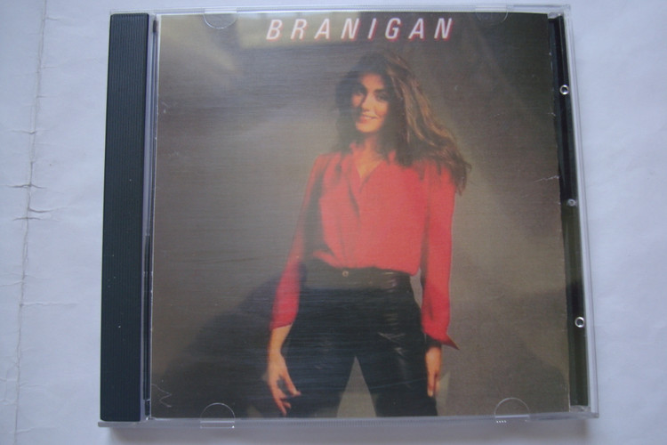آلبوم موسیقی شاد دیسکو خاطره انگیز Laura Branigan 1982 برنده نشان طلایی